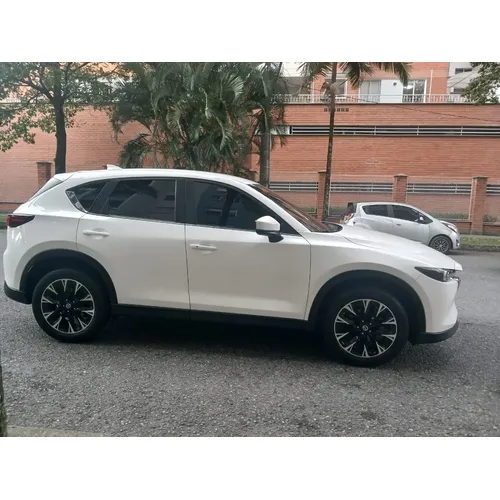 Mazda CX-5 2024 Blanco Medellín