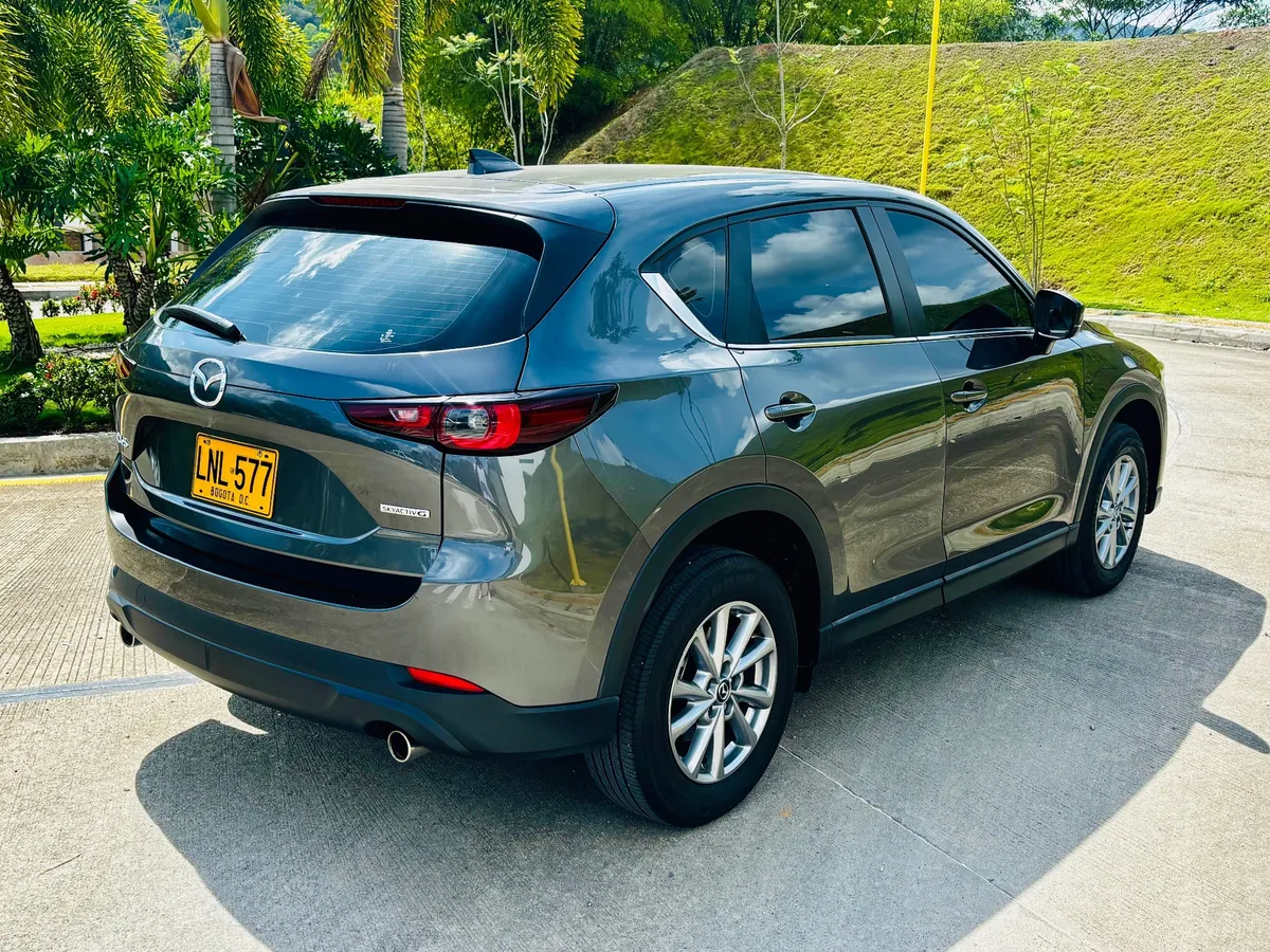 Mazda CX-5 2023 Gris Floridablanca