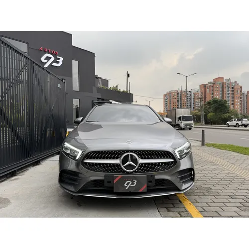 Mercedes-Benz A 180 2022 Gris Bogotá