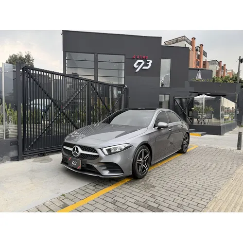 Mercedes-Benz A 180 2022 Gris Bogotá