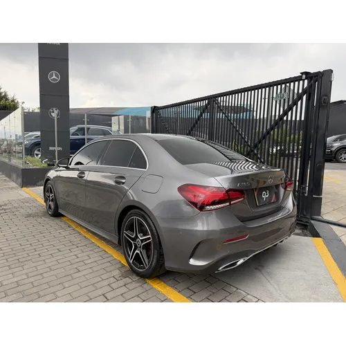Mercedes-Benz A 180 2022 Gris Bogotá