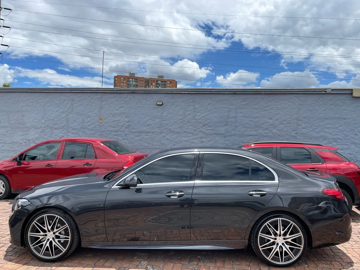 Mercedes-Benz C 43 2026 Gris Bogotá
