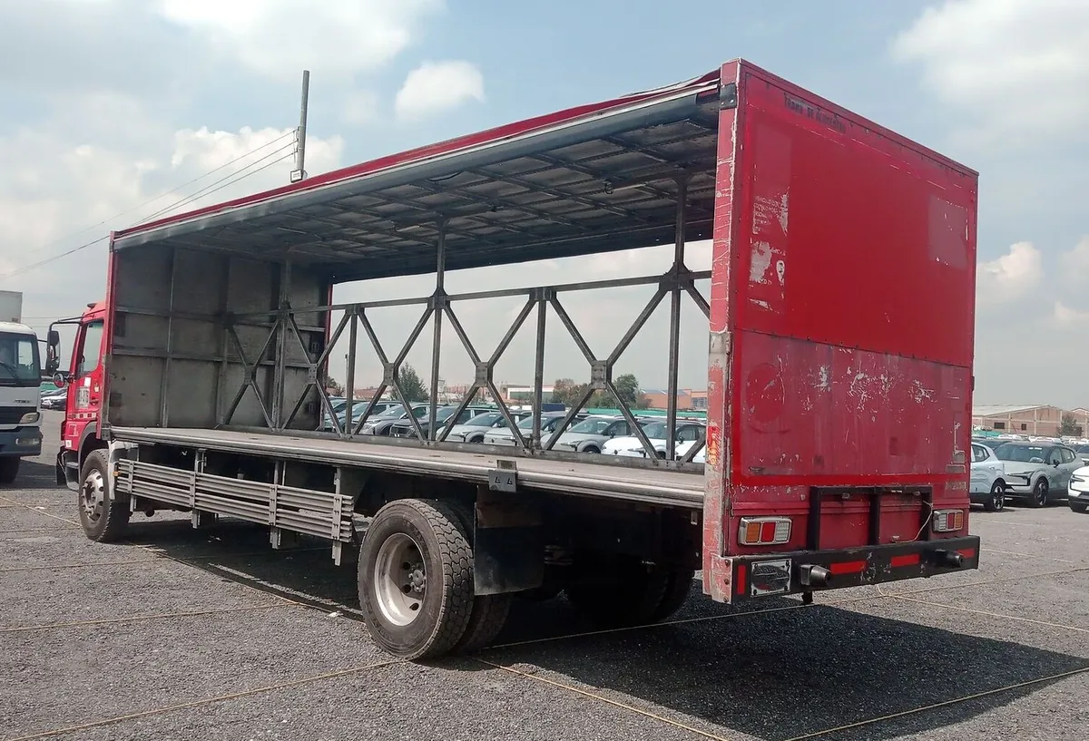 Mercedes-Benz ATEGO 1725 2007 Rojo Bogotá