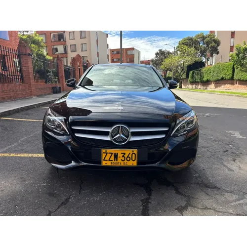 Mercedes-Benz C 180 2015 Negro Bogotá