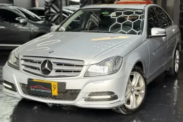 Mercedes Benz C200 1.800cc A/t Sun Roof 2013