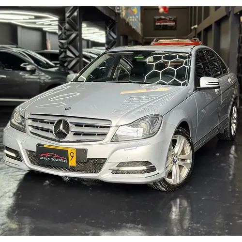 Mercedes-Benz C 200 2013 Plateado Bogotá