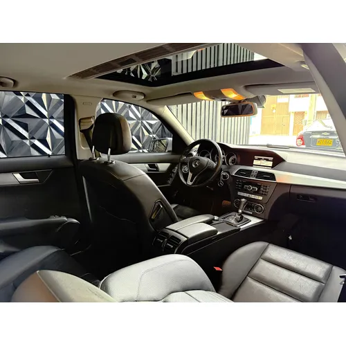 Mercedes-Benz C 200 2013 Plateado Bogotá