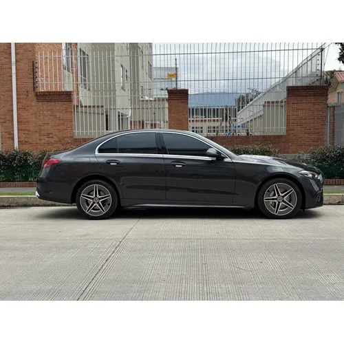 Mercedes-Benz C 200 2022 Gris Bogotá