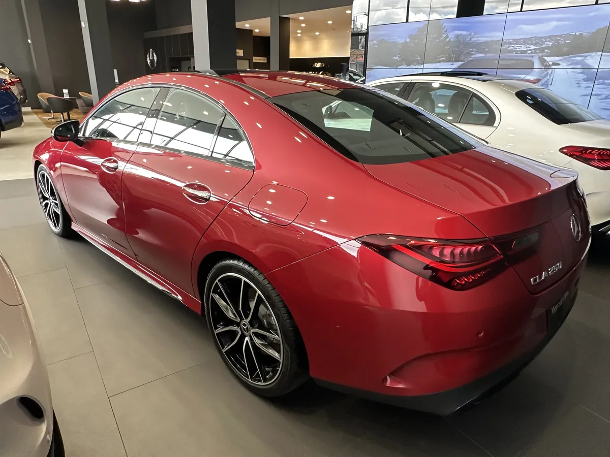 Mercedes-Benz CLA 250 2026 Rojo Bogotá