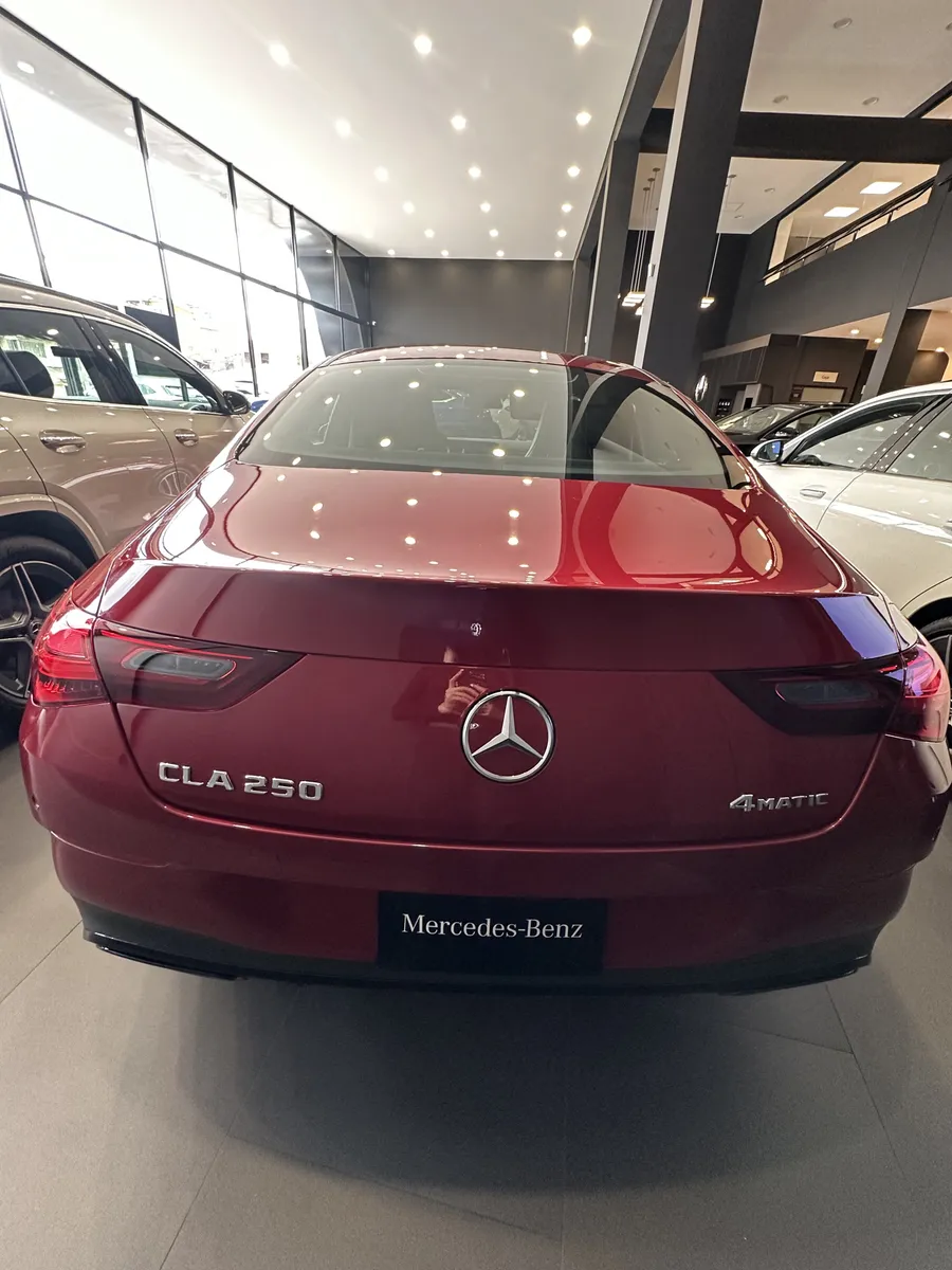 Mercedes-Benz CLA 250 2026 Rojo Bogotá