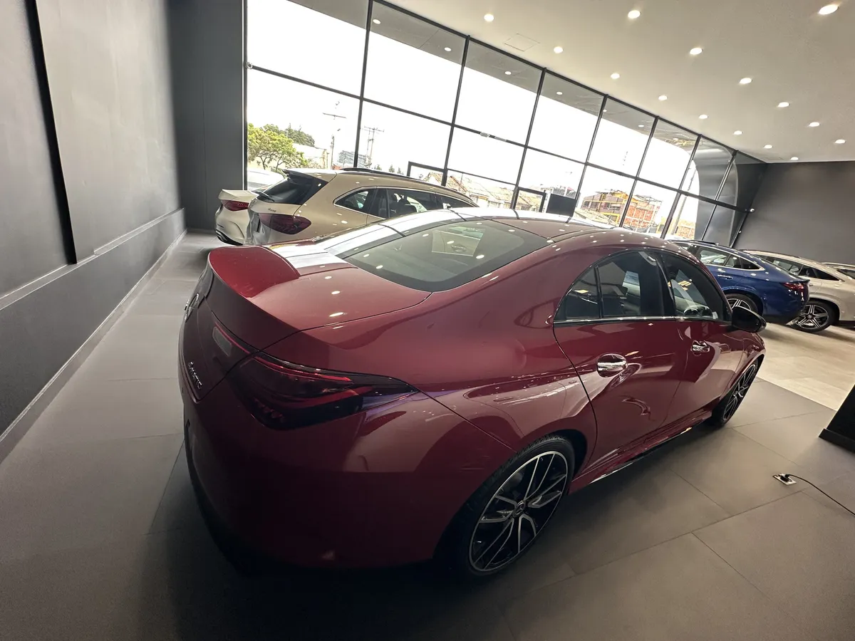 Mercedes-Benz CLA 250 2026 Rojo Bogotá