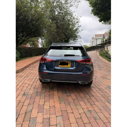 Mercedes-Benz Clase A 2022 Azul Bogotá