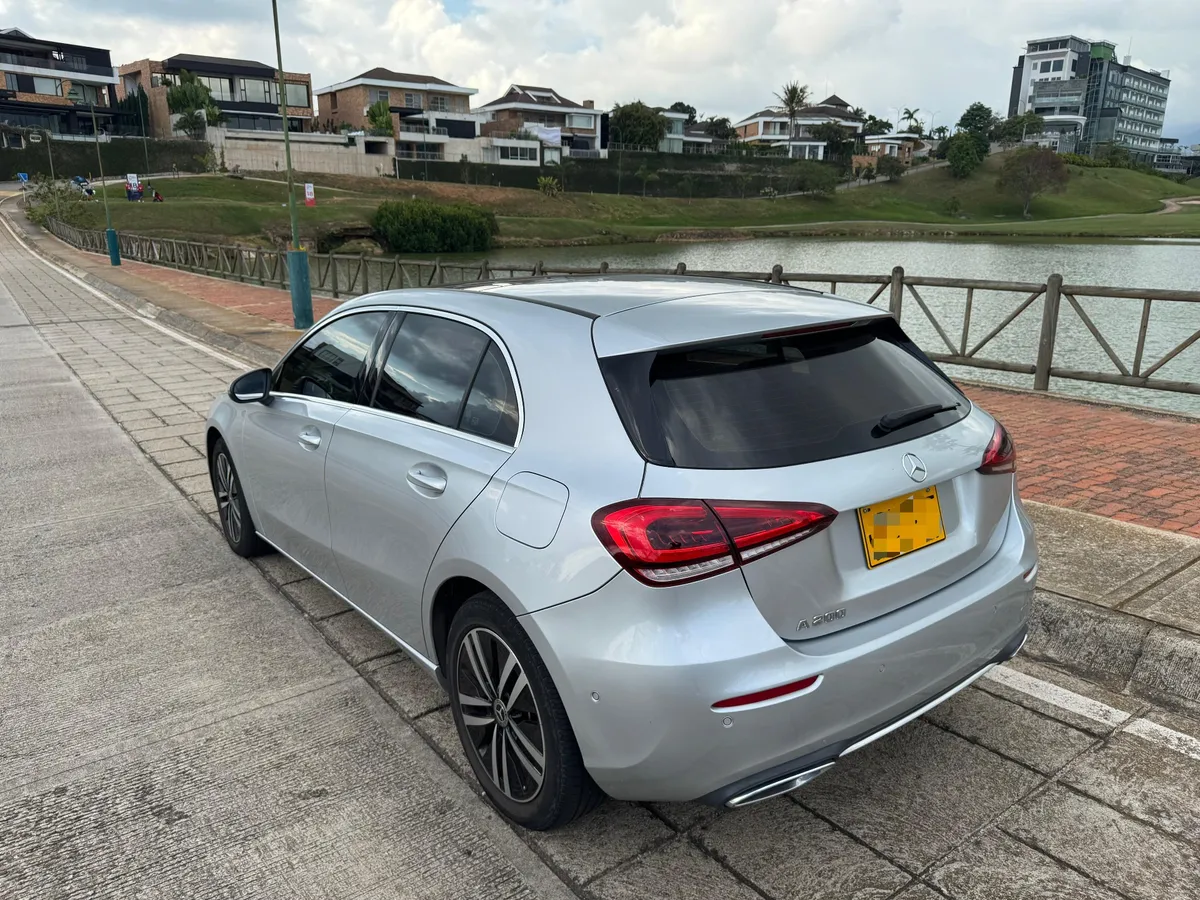 Mercedes-Benz A 200 2021 Plateado Floridablanca