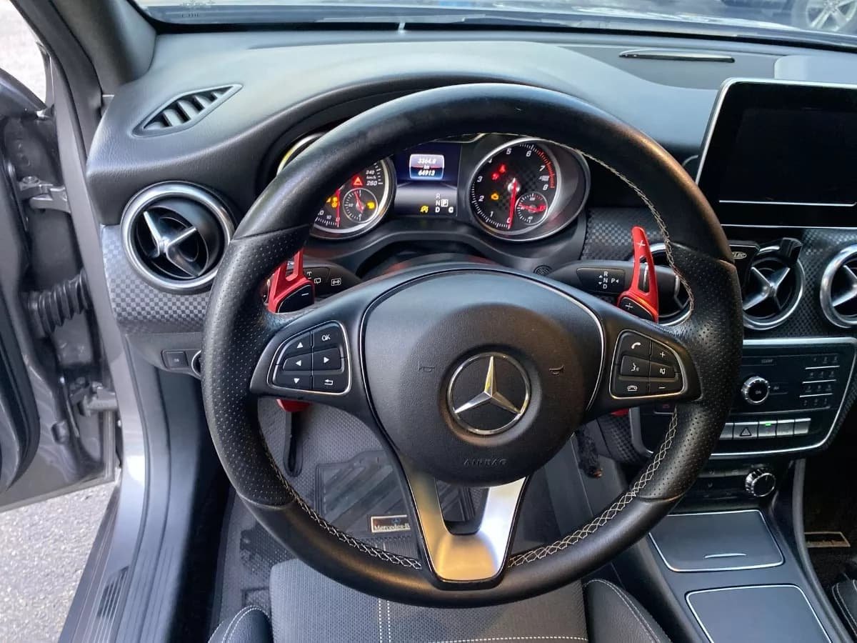 Mercedes-Benz Clase A 1.6 TURBO A200 AMG 2016
