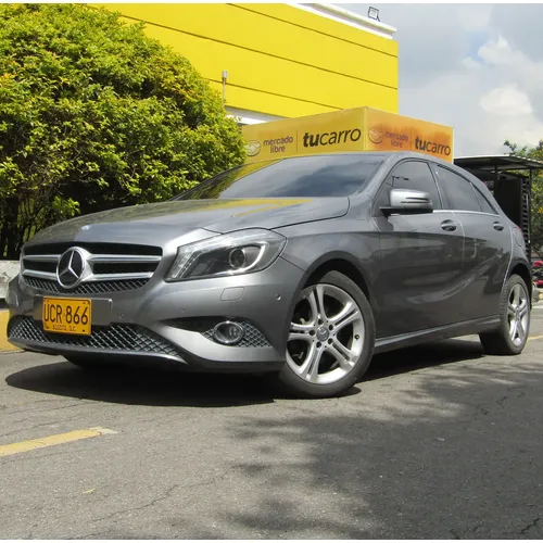 Mercedes-Benz A 200 2015 Gris Bogotá