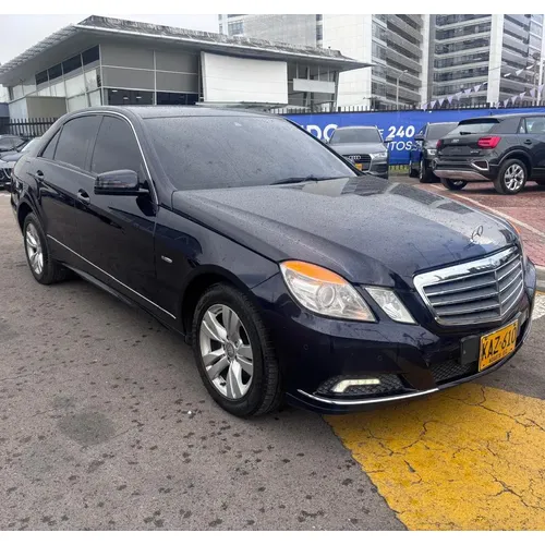 Mercedes-Benz C 250 2010 Azul Bogotá