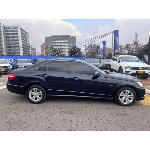 Mercedes-Benz C 250 2010 Azul Bogotá