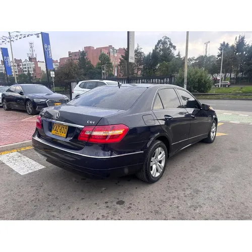 Mercedes-Benz C 250 2010 Azul Bogotá