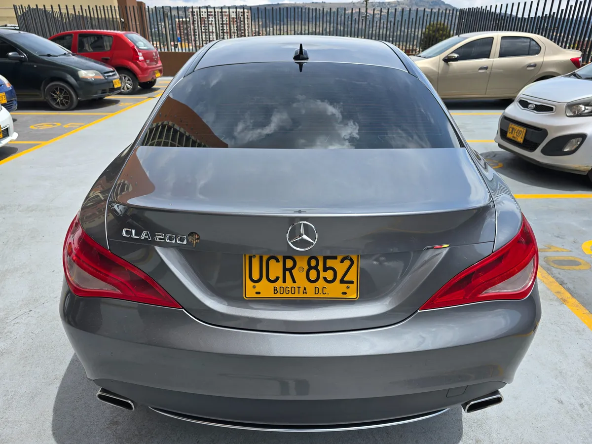 Mercedes-Benz CLA 200 2015 Gris Tunja