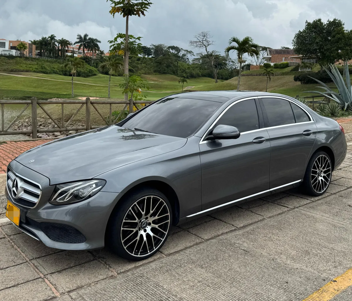 Mercedes-Benz E 200 2020 Gris Floridablanca