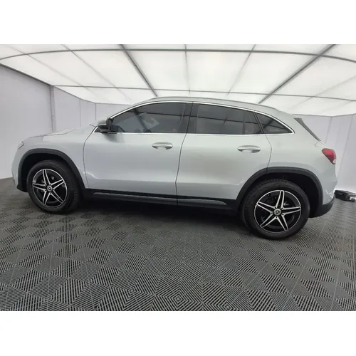 Mercedes-Benz EQA 350 2024 Plateado Bogotá