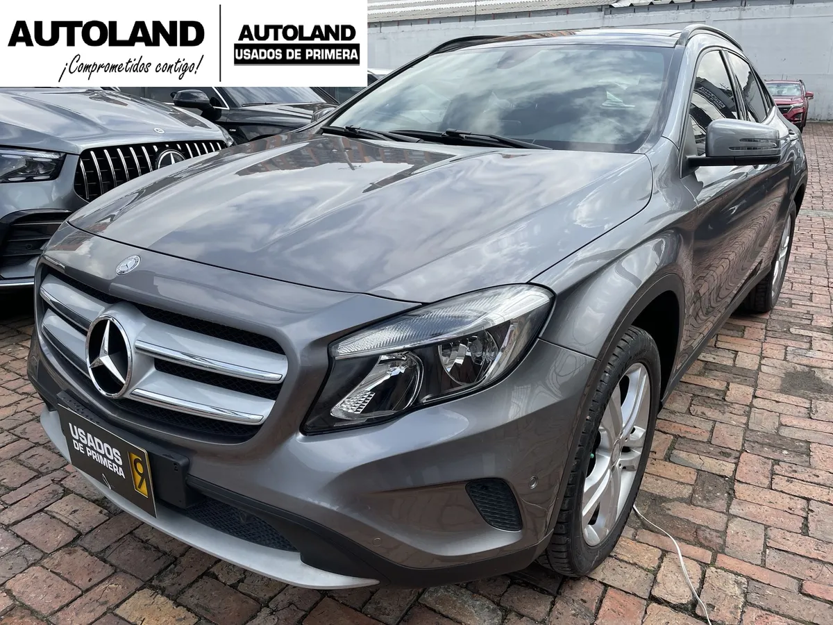 Mercedes-Benz GLA 200 2017 Gris Bogotá