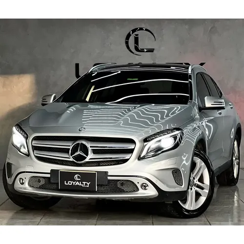 Mercedes-Benz GLA 200 2015 Plateado Medellín