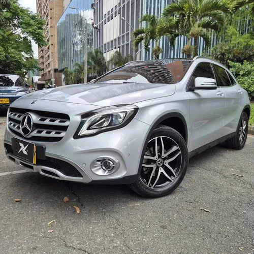 Mercedes-Benz GLA 200 2019 Plateado Medellín