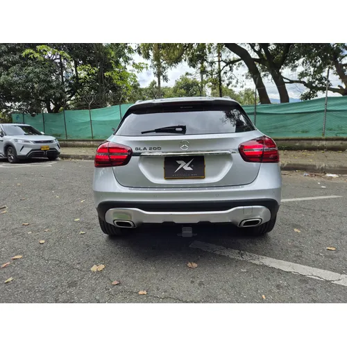 Mercedes-Benz GLA 200 2019 Plateado Medellín
