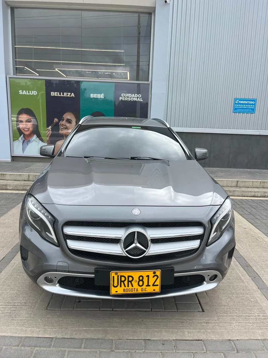 Mercedes-Benz GLA 200 2015 Gris Cota