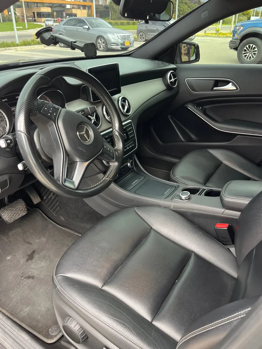 Mercedes-Benz GLA 200 2015 Gris Cota