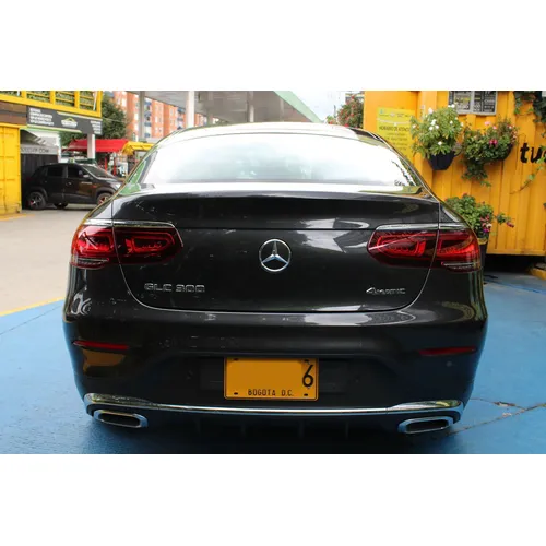 Mercedes-Benz GLC 300 2021 Gris Bogotá