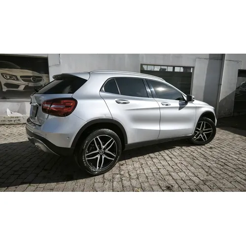 Mercedes-Benz GLA 200 2020 Plateado Bogotá