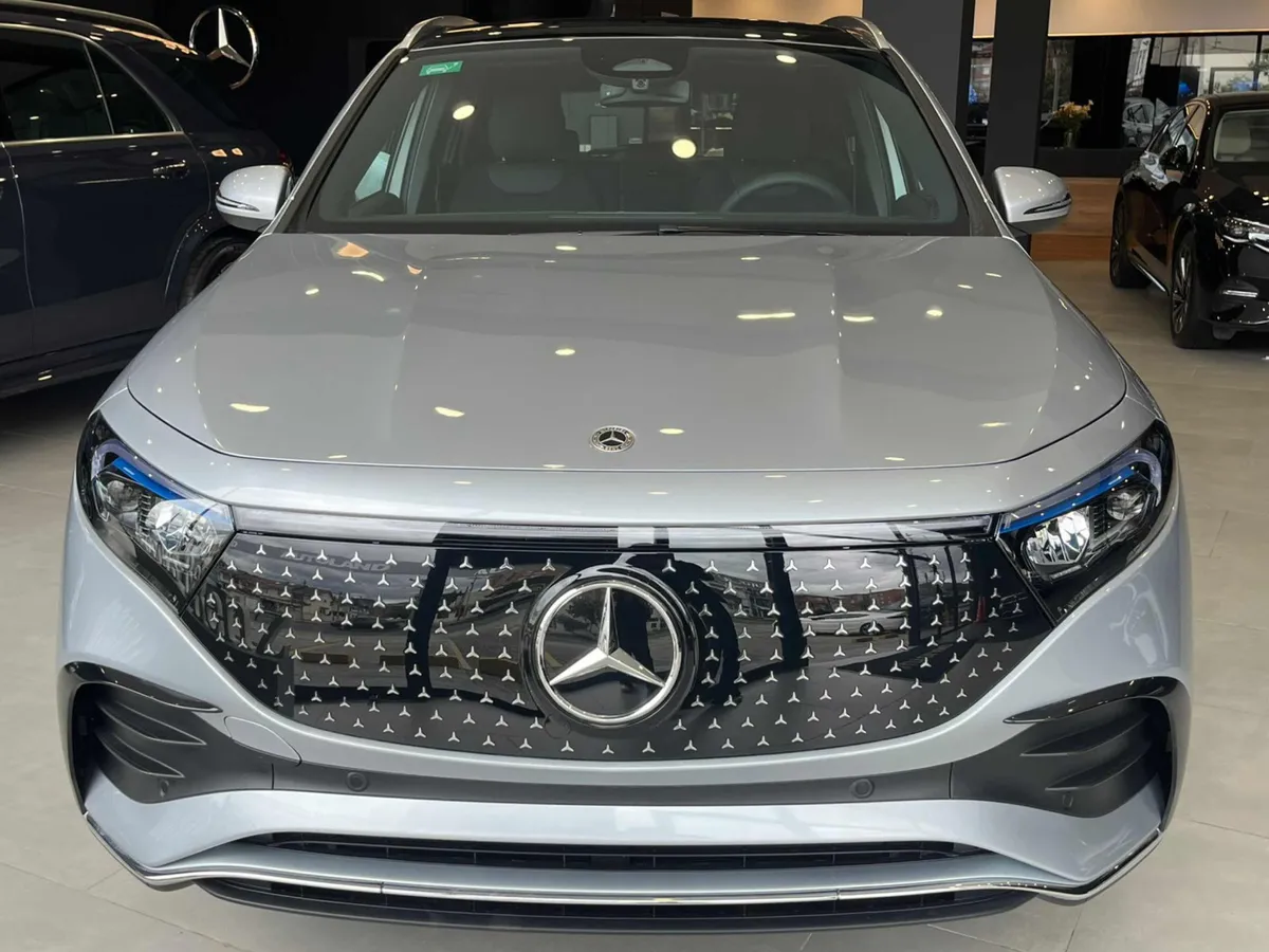 Mercedes-Benz EQA 250+ 2026 Gris Bogotá