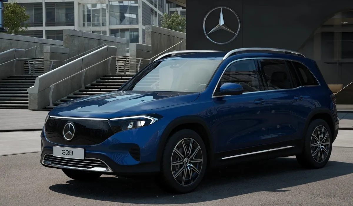 Mercedes-Benz EQB 250+ 2026 Azul Bogotá