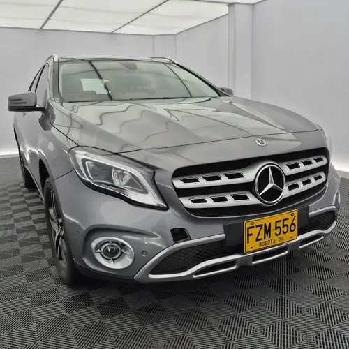 Mercedes-Benz GLA 200 2019 Gris Bogotá