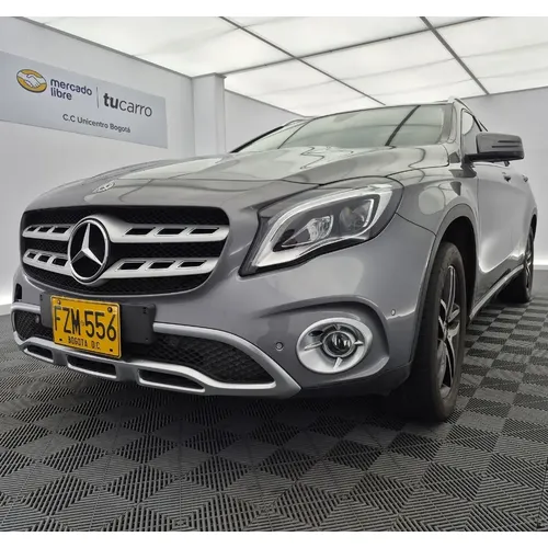 Mercedes-Benz GLA 200 2019 Gris Bogotá