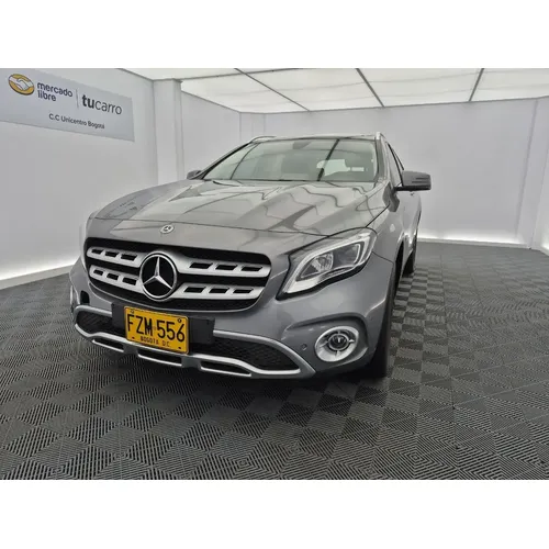 Mercedes-Benz GLA 200 2019 Gris Bogotá