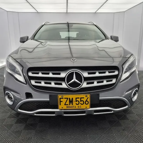 Mercedes-Benz GLA 200 2019 Gris Bogotá