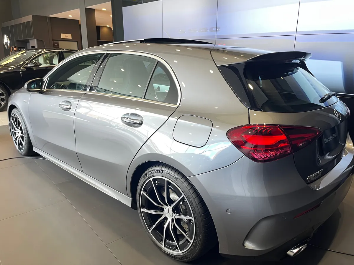 Mercedes-Benz A 35 2026 Gris Bogotá