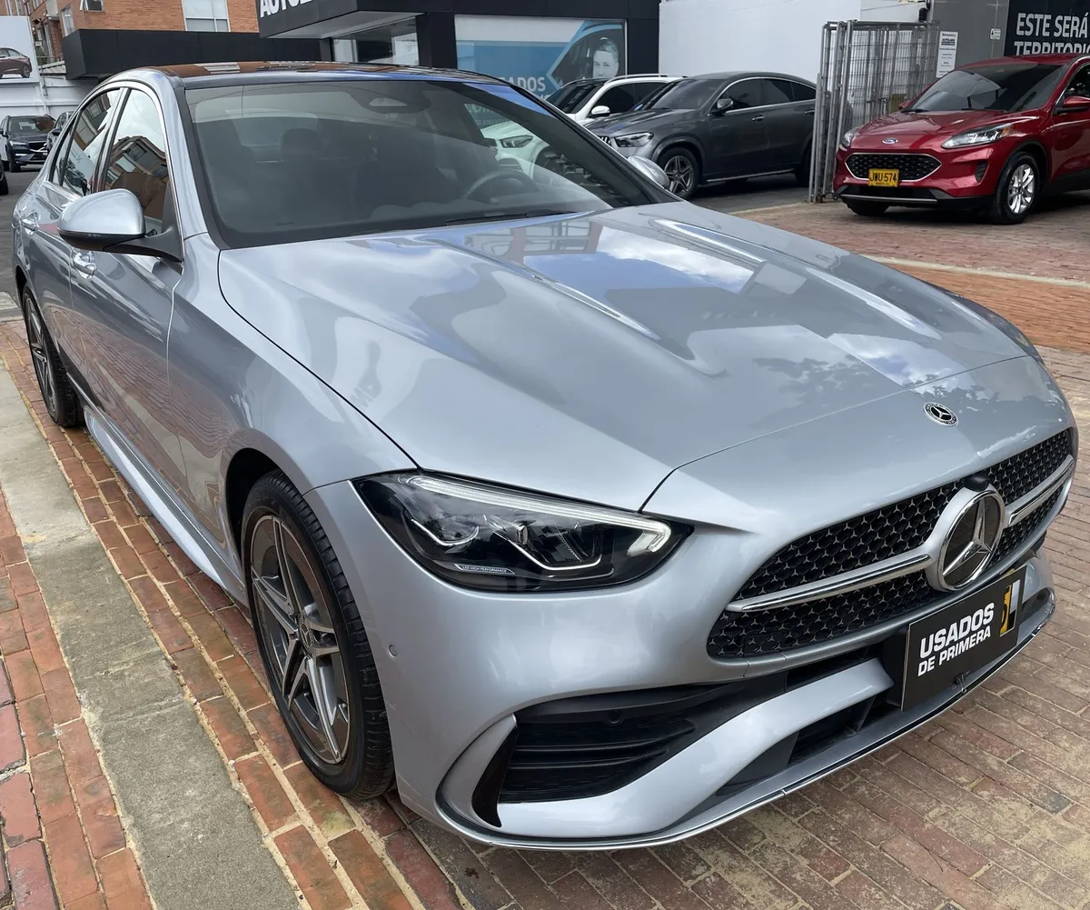 Mercedes-Benz C 200 2025 Plateado Bogotá