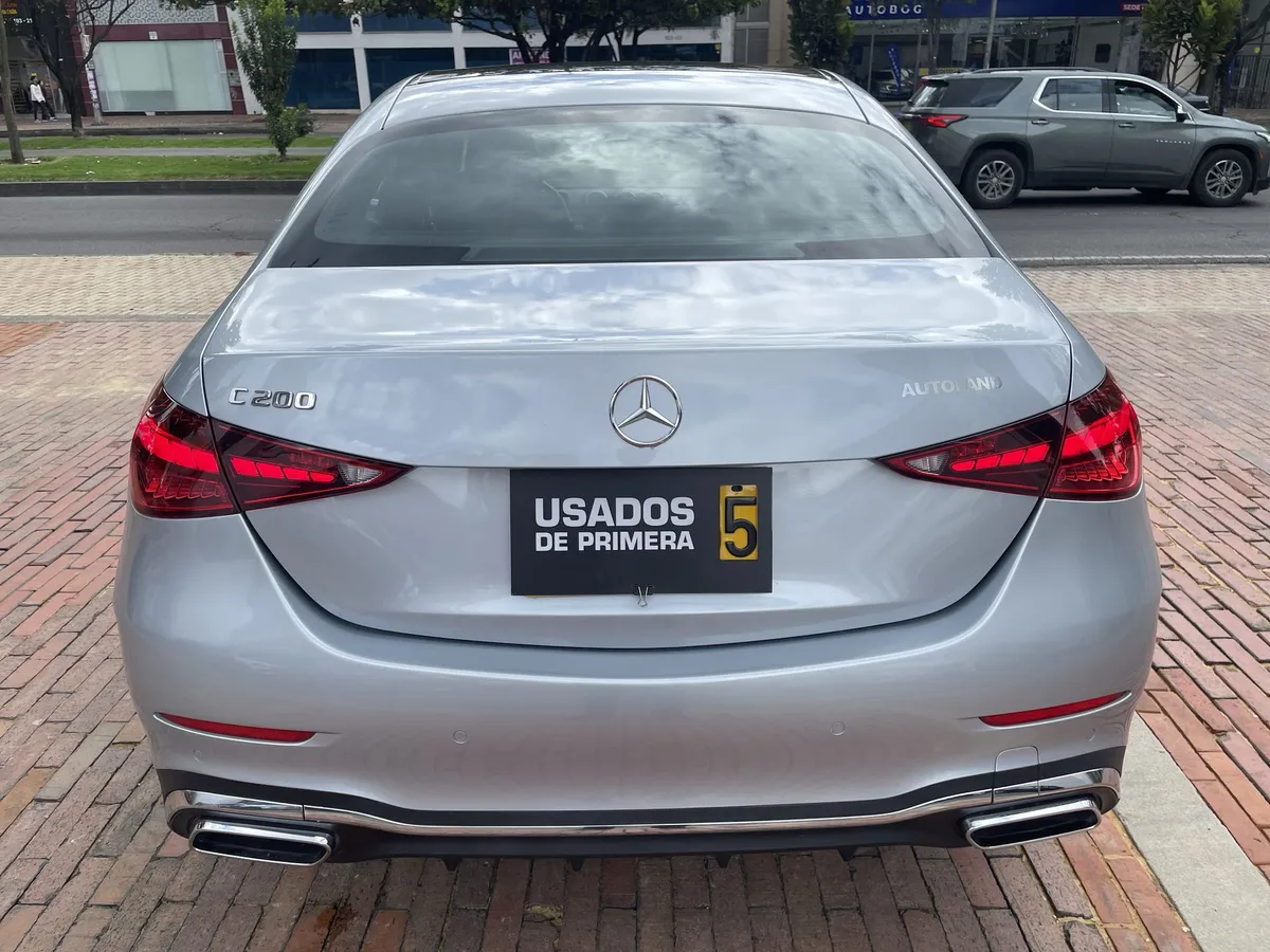 Mercedes-Benz C 200 2025 Plateado Bogotá