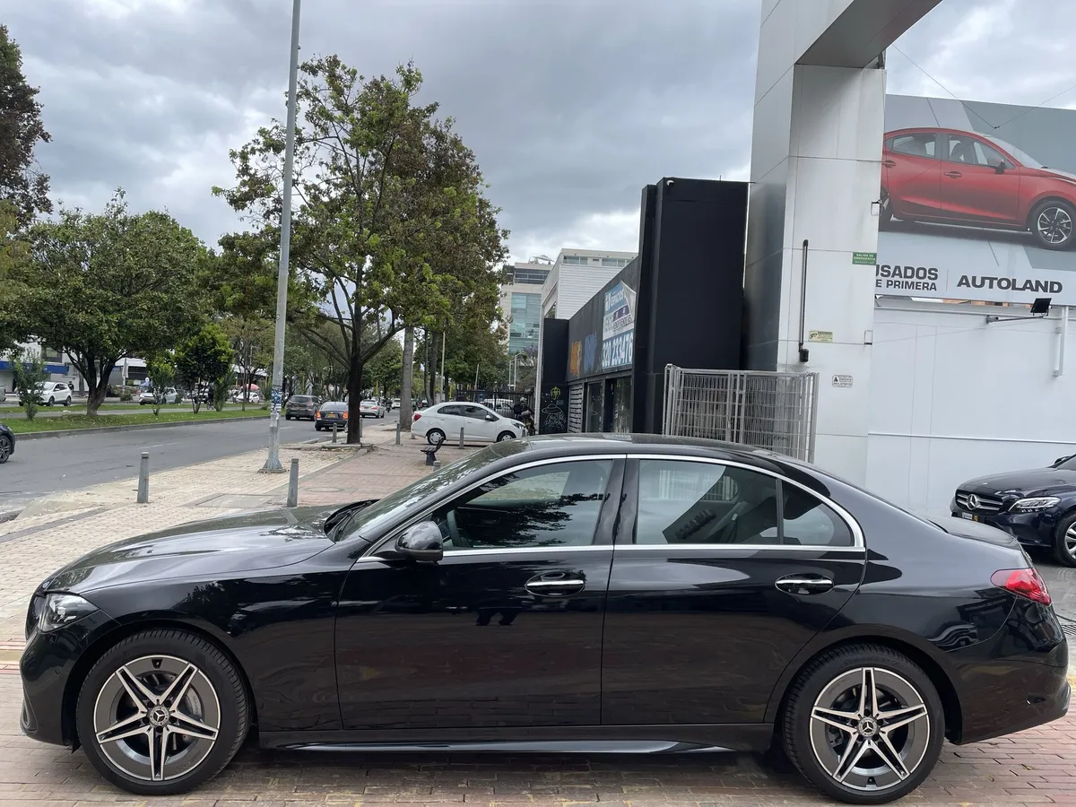 Mercedes-Benz C 200 2026 Negro Bogotá