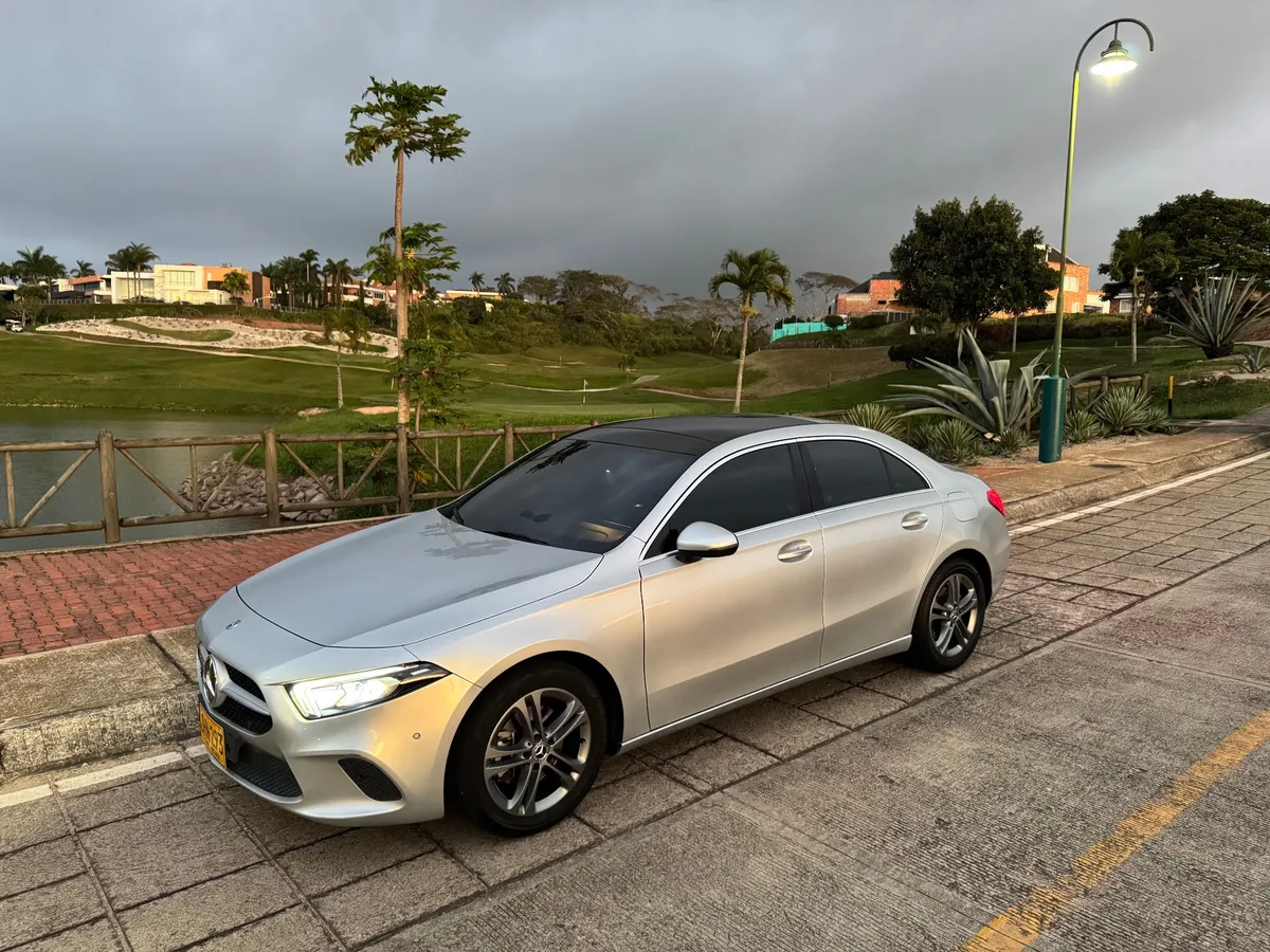 Mercedes-Benz A 200 2020 Plateado Floridablanca