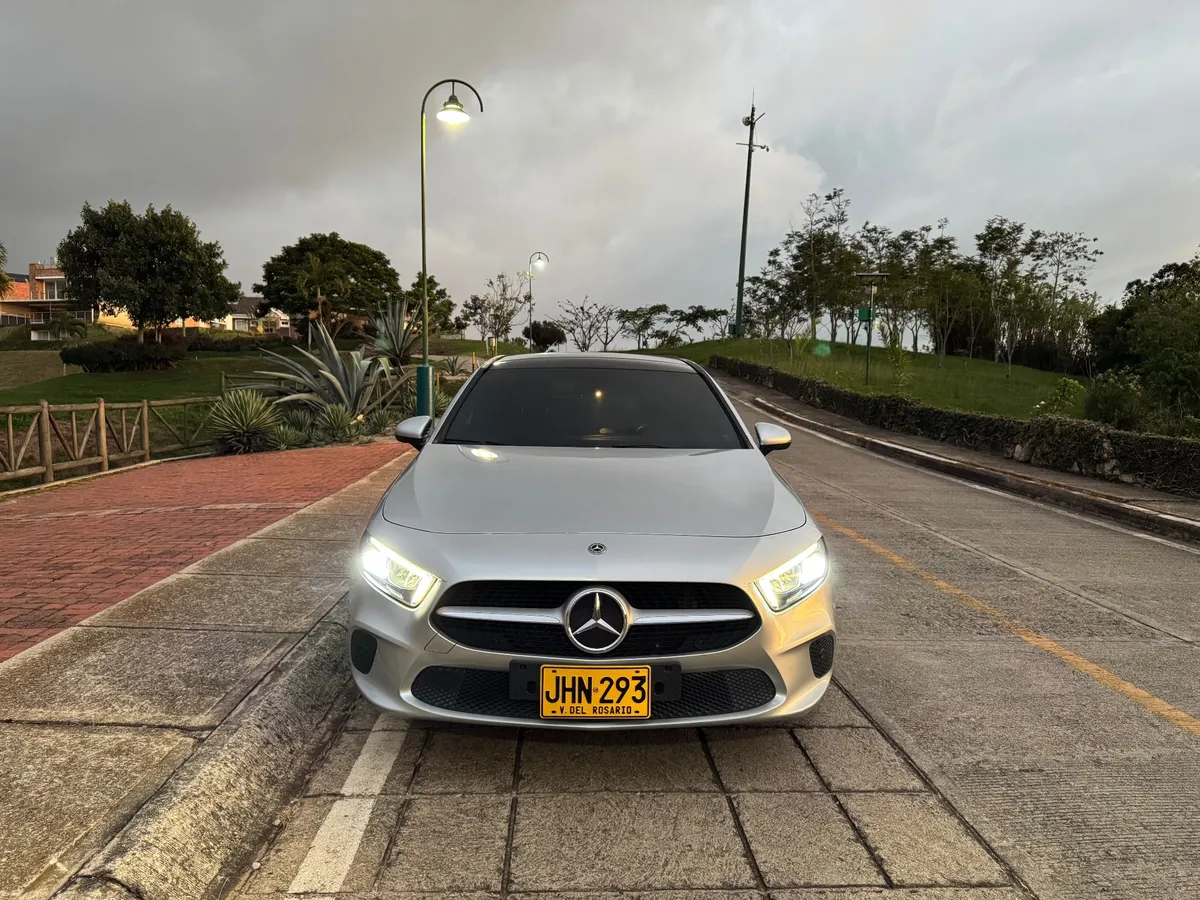Mercedes-Benz A 200 2020 Plateado Floridablanca