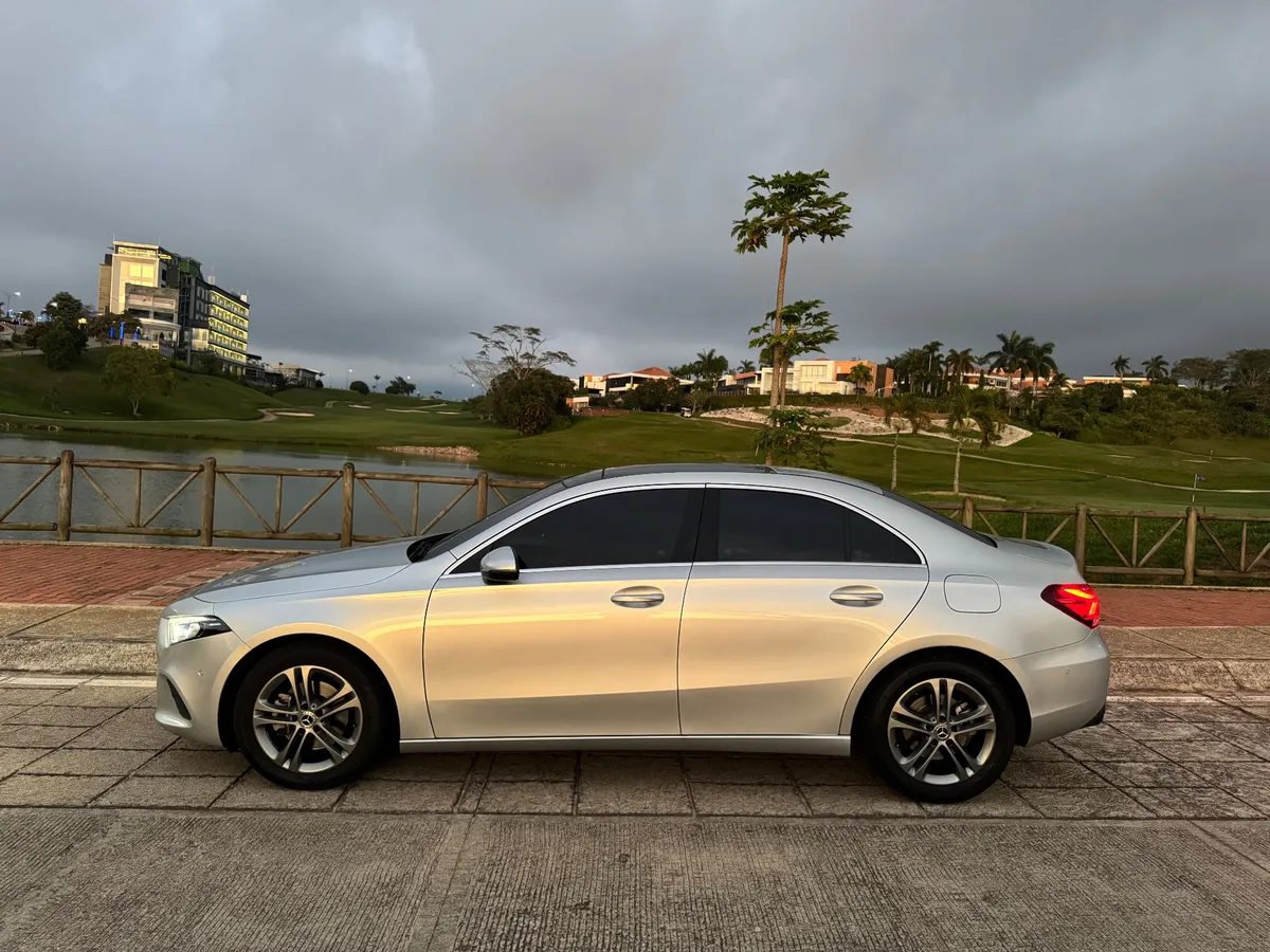 Mercedes-Benz A 200 2020 Plateado Floridablanca