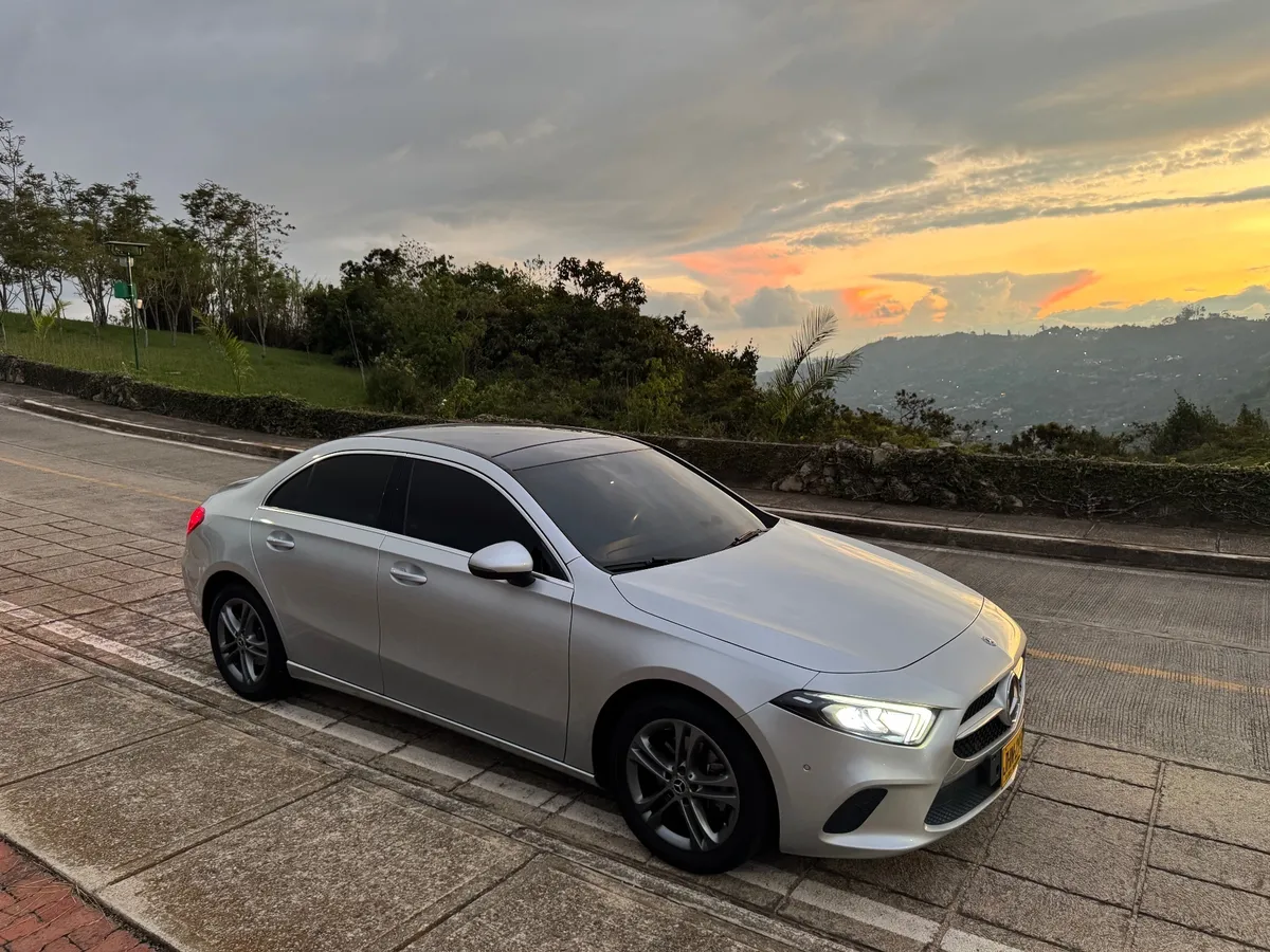 Mercedes-Benz A 200 2020 Plateado Floridablanca