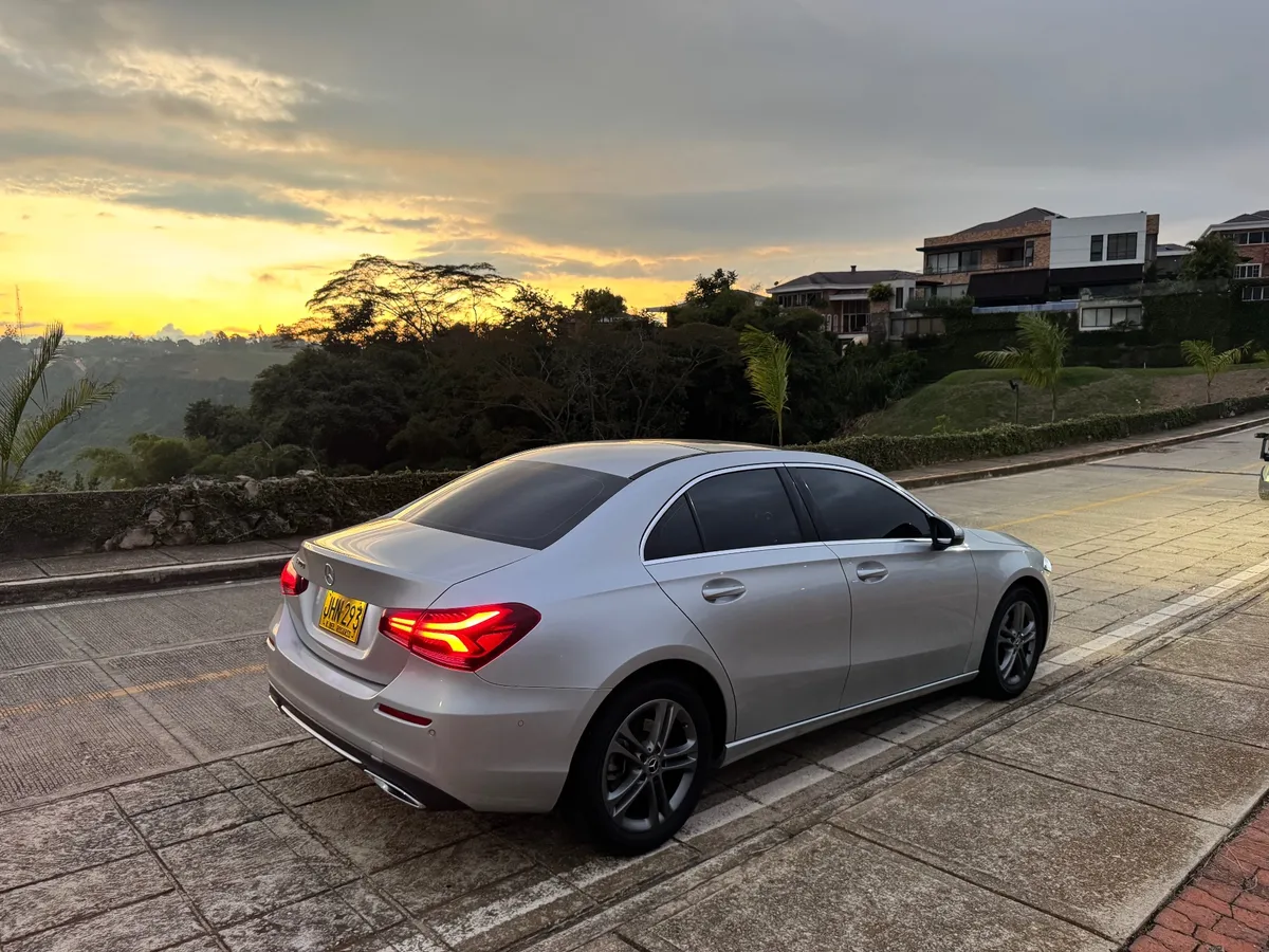 Mercedes-Benz A 200 2020 Plateado Floridablanca