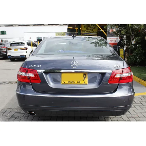 Mercedes-Benz E 250 2011 Gris Bogotá