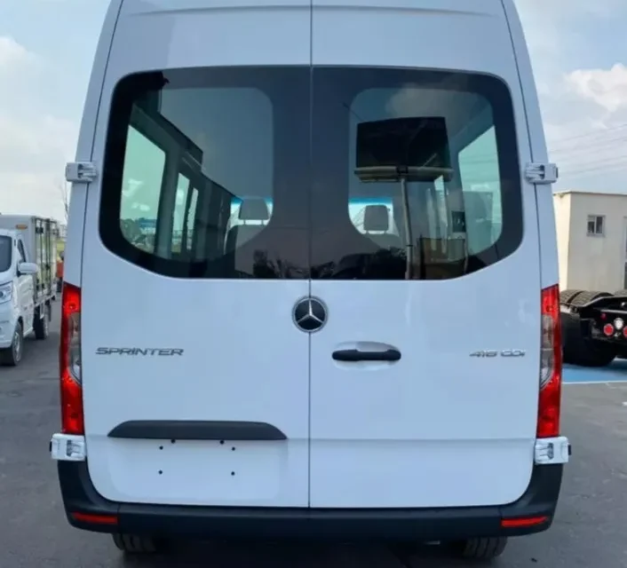 Mercedes benz Vito 2024 blanco4